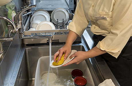 洗い場スタッフ